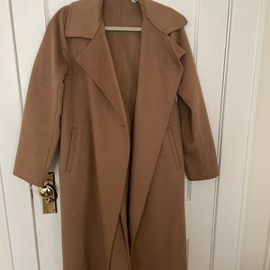 Uniqlo Wool Blend Long Coat in color Beige size small. Worn ONCE
